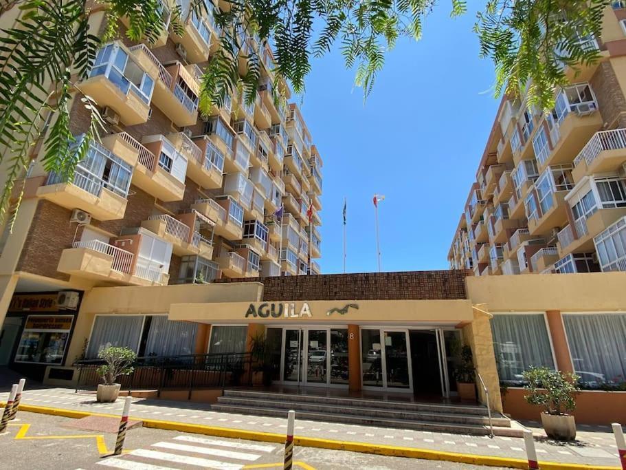 Apt Moderno Con Vistas, Recepcion 24 Hs Y Piscinas Benalmadena Luaran gambar